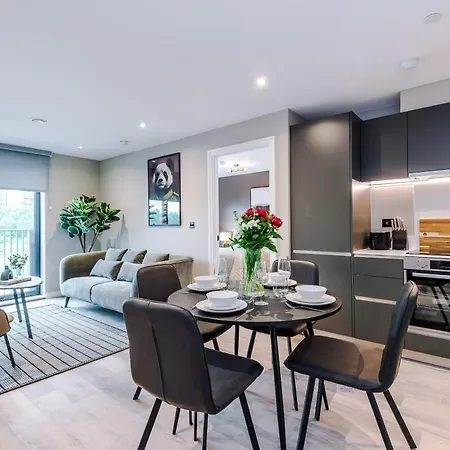 Modern 2 Bed Flat Leeds Centre Apartment Leeds (West Yorkshire)