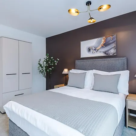 Modern 2 Bed Flat Centre 公寓 *