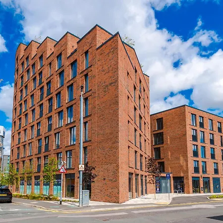 Modern 2 Bed Flat Centre * Leeds (West Yorkshire)