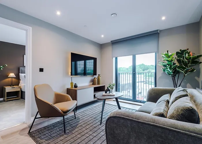 Apartment Modern 2 Bed Flat Centre