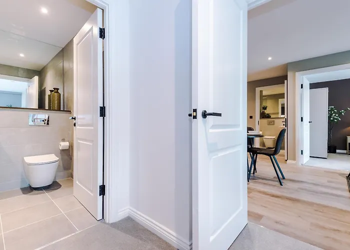 Apartment Modern 2 Bed Flat Centre