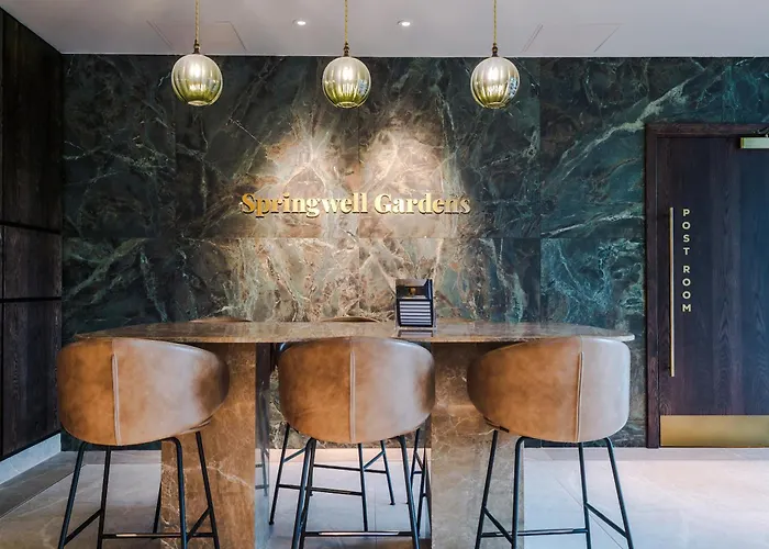 Modern 2 Bed Flat Centre