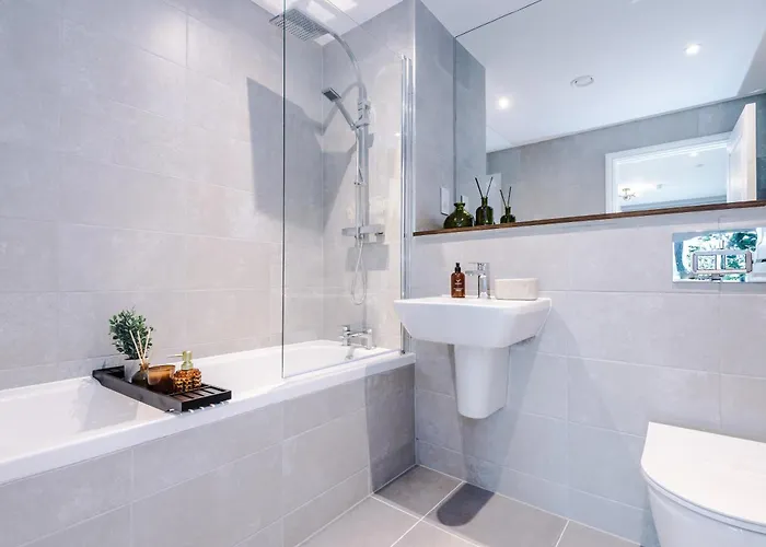 Modern 2 Bed Flat Centre * Leeds (West Yorkshire)