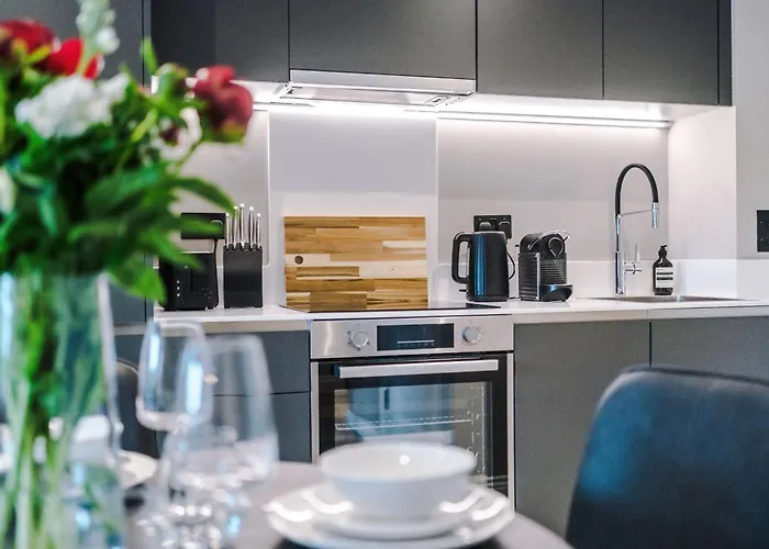 Modern 2 Bed Flat Centre