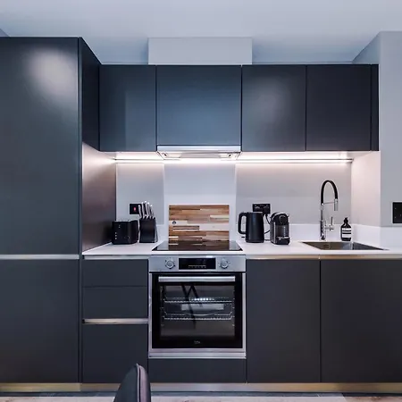 Modern 2 Bed Flat Centre 公寓 *