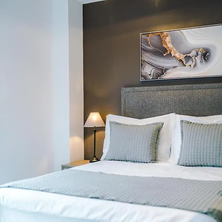 公寓 Modern 2 Bed Flat Centre *