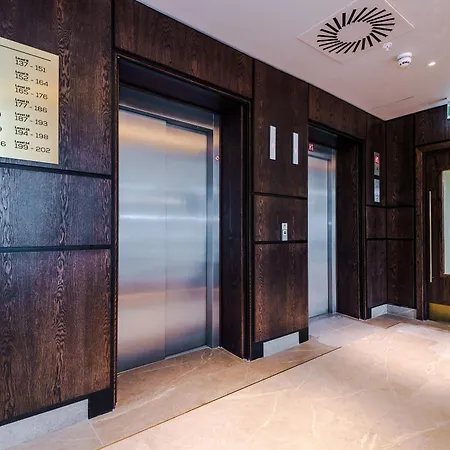 Modern 2 Bed Flat Centre