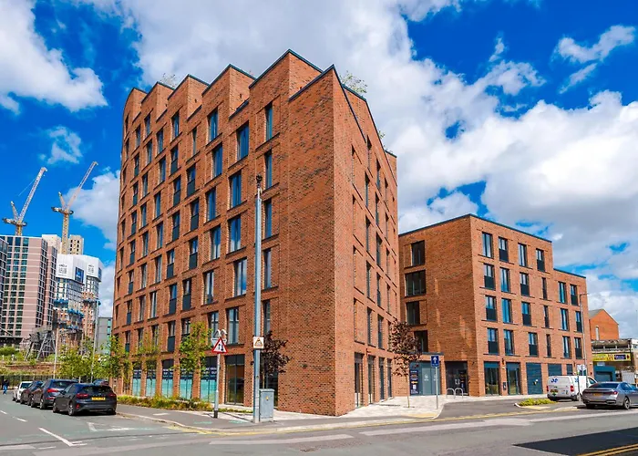 Modern 2 Bed Flat Centre * Leeds (West Yorkshire)