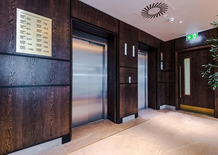 Modern 2 Bed Flat Centre