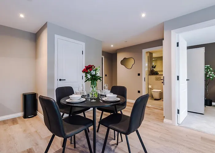 Modern 2 Bed Flat Centre Appartamento *