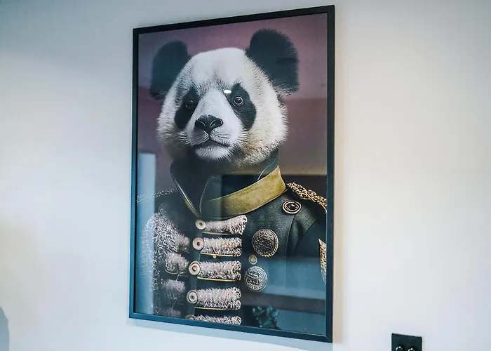 Modern 2 Bed Flat Centre